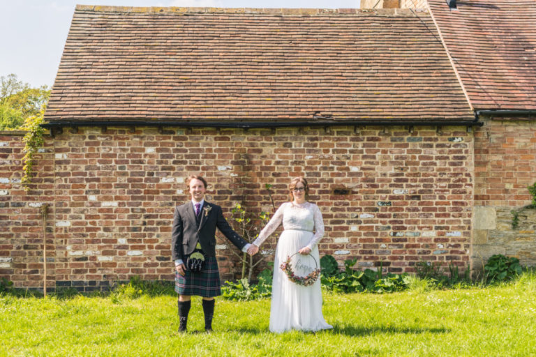 lee-hawley-photography-the fleece bretforton evesham wedding photography couples portrait 2_orig