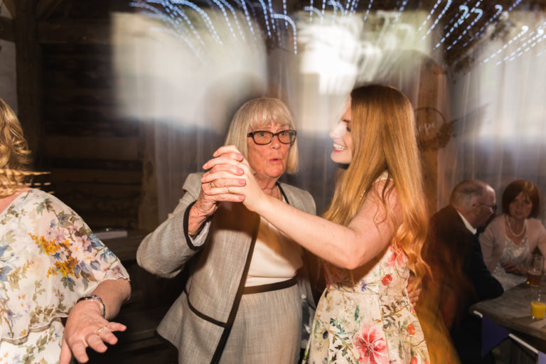 lee-hawley-photography-the fleece bretforton evesham wedding photography dancing 2_orig