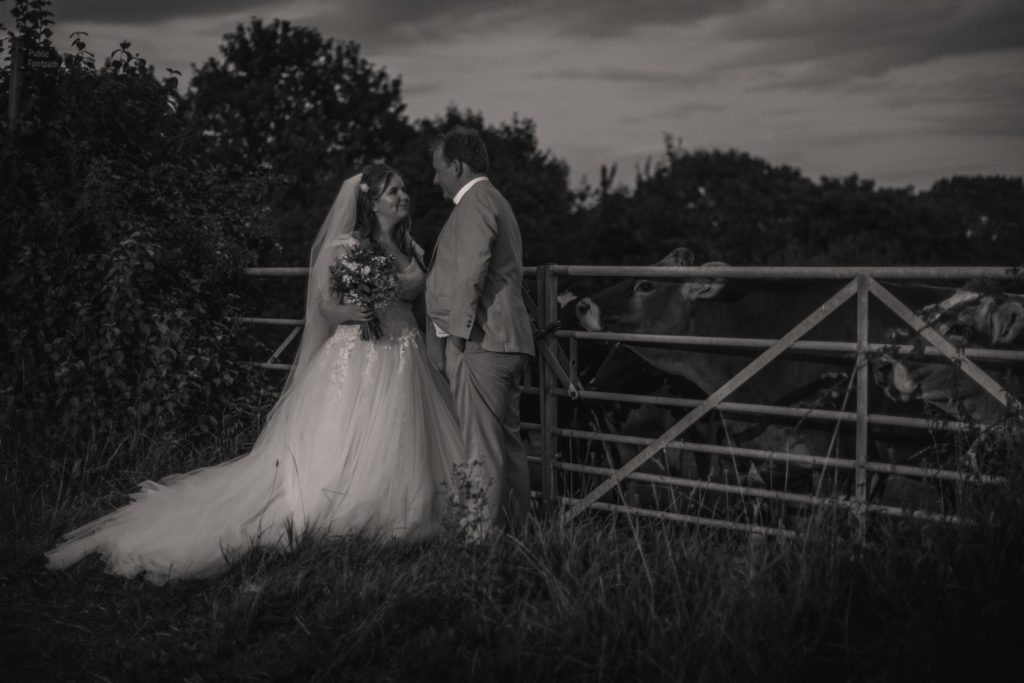 lee hawley photography creative candid natural village country wedding gloucestershire blaisdon photographer