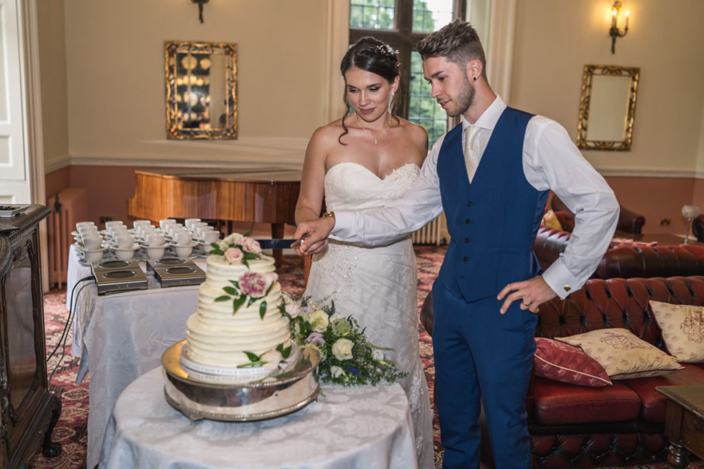 Clearwell Castle wedding photographer lee hawleyphotography creative natural photographer