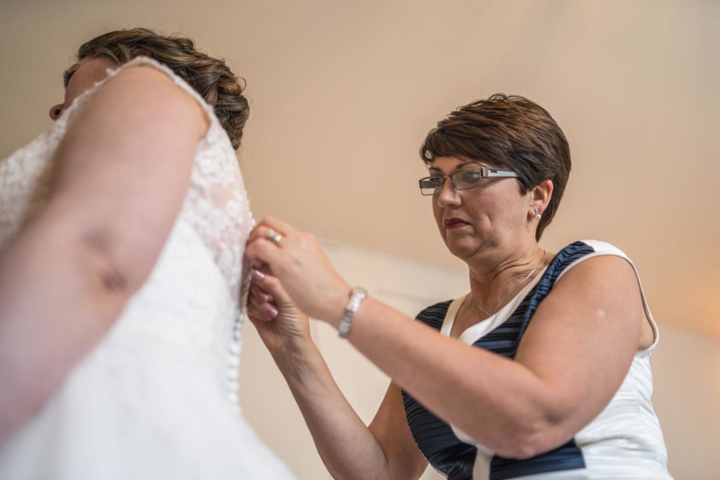 Lee Hawley Photography - Hare &amp; Hounds Tetbury - gloucestershire wedding photogapher