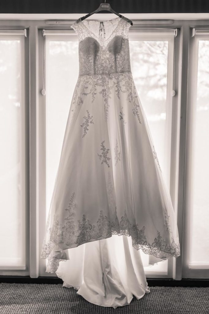 Lee Hawley Photography - Hare &amp; Hounds Tetbury - gloucestershire wedding photogapher