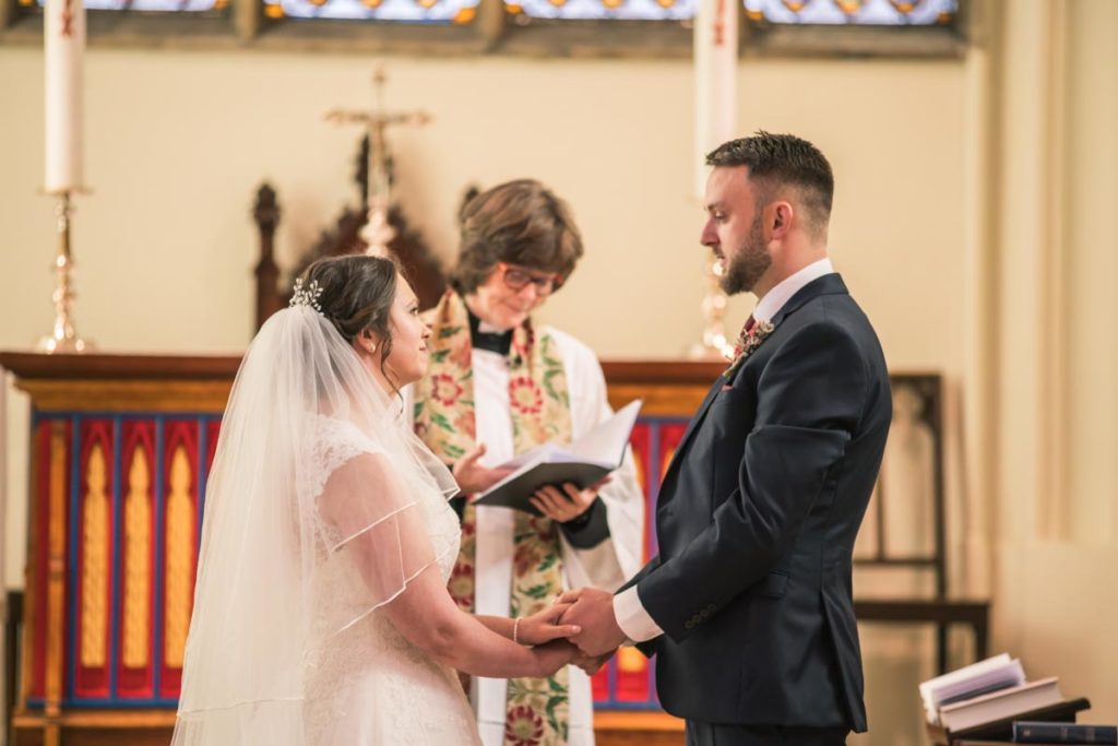 Lee Hawley Photography - Hare &amp; Hounds Tetbury - gloucestershire wedding photogapher