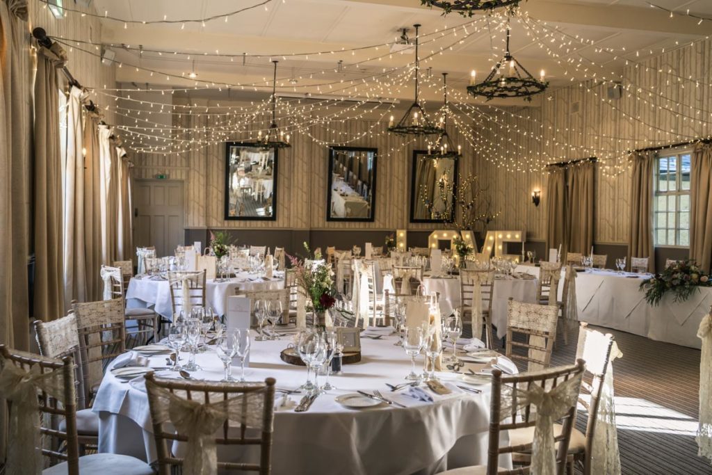 Lee Hawley Photography - Hare & Hounds Tetbury - gloucestershire wedding photogapher