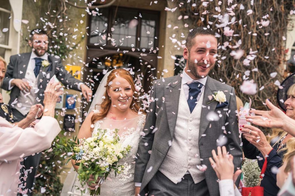 Swan at Bibury Wedding Photographer Lee Hawley Photography Cotswolds