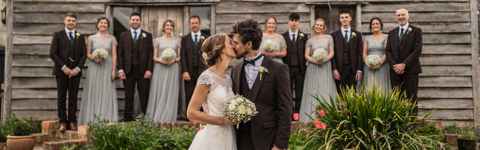 Priors Court Barn – Hannah & Joe