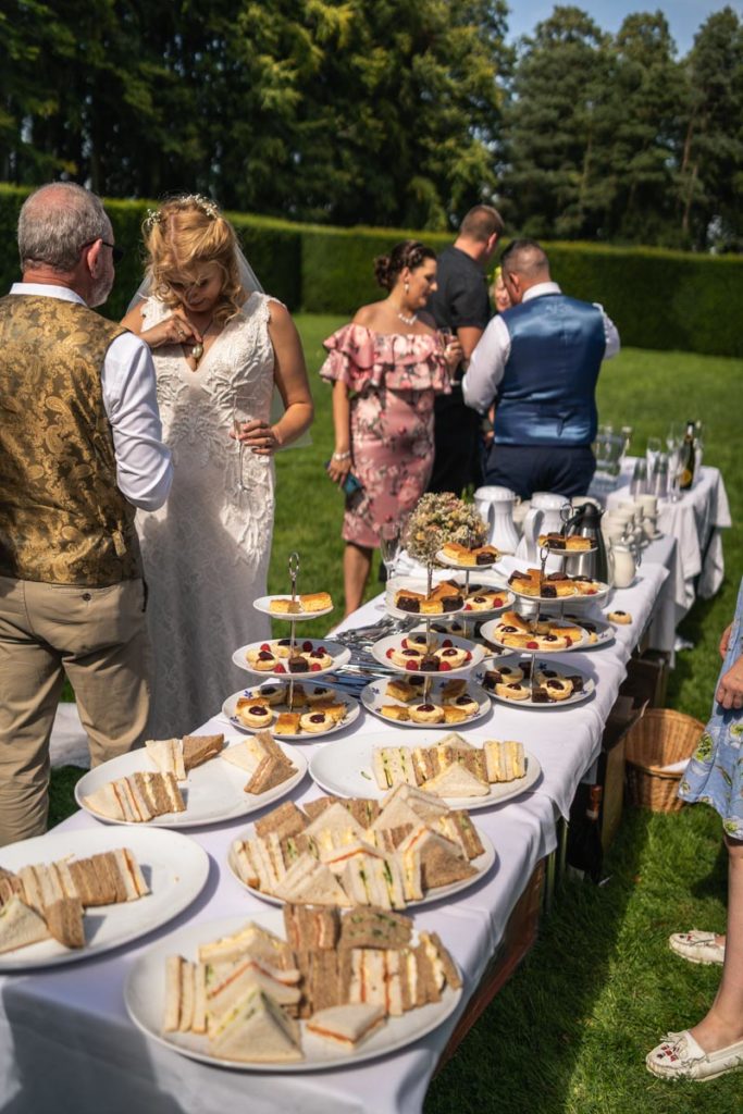 Hidcote Manor Gardens wedding photography